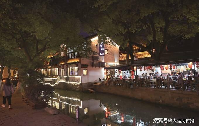 网球运动员营救